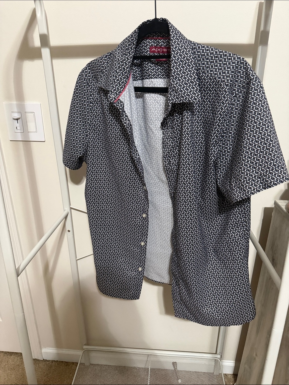 Axist Navy and White Geometric Short-Sleeve Button-Down Shirt